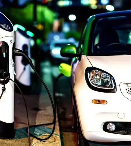 Understand-Different-Types-of-Charging-Stations-for-EV